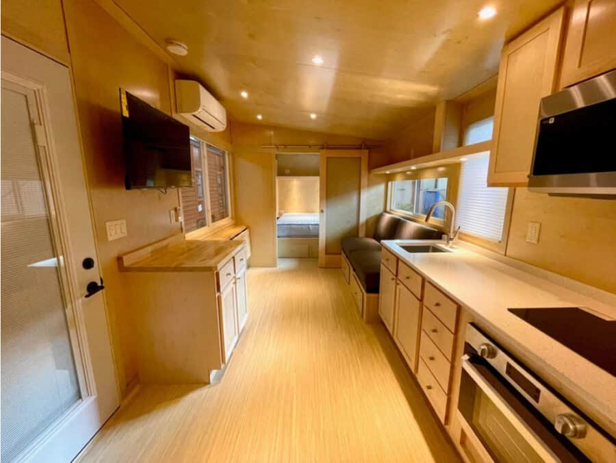 The Last Tiny House at the Oaks Village 4