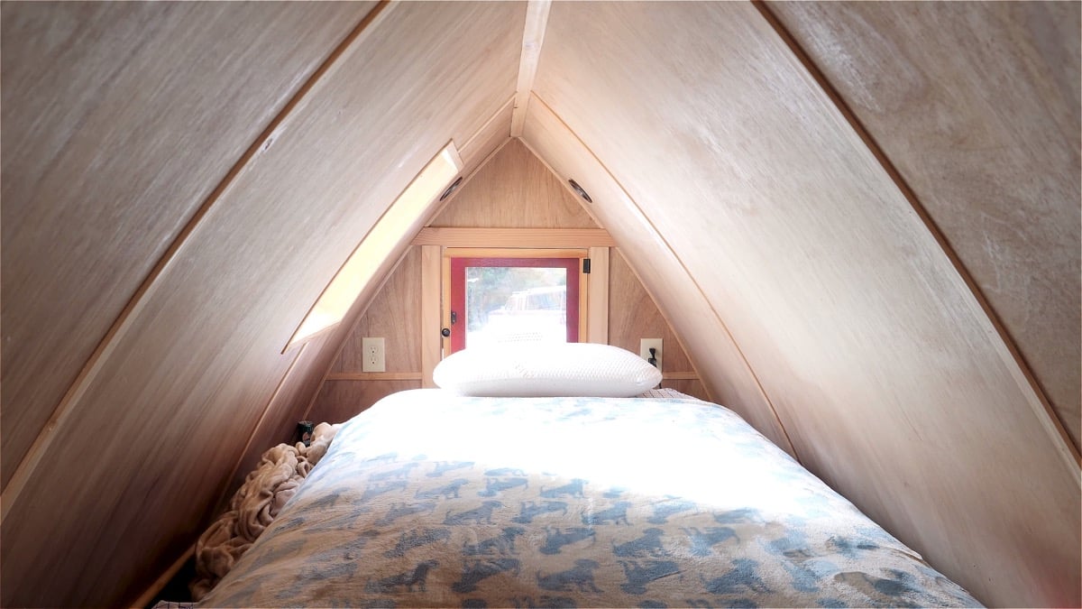 The Magical Fortune Cookie Tiny House 003
