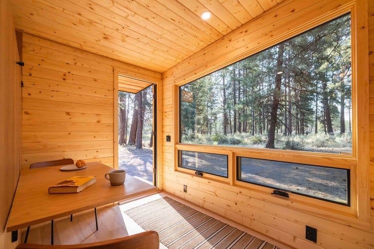 Living space with bright atmosphere and Scandinavian aesthetic