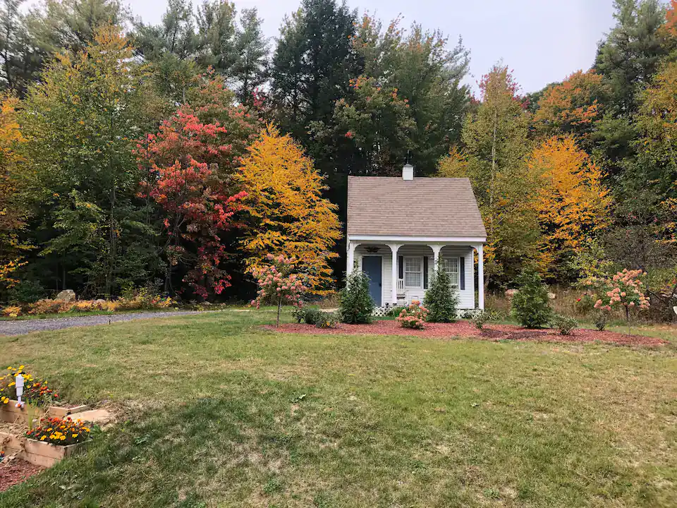 Cozy Tiny Cottage in New Hampshire