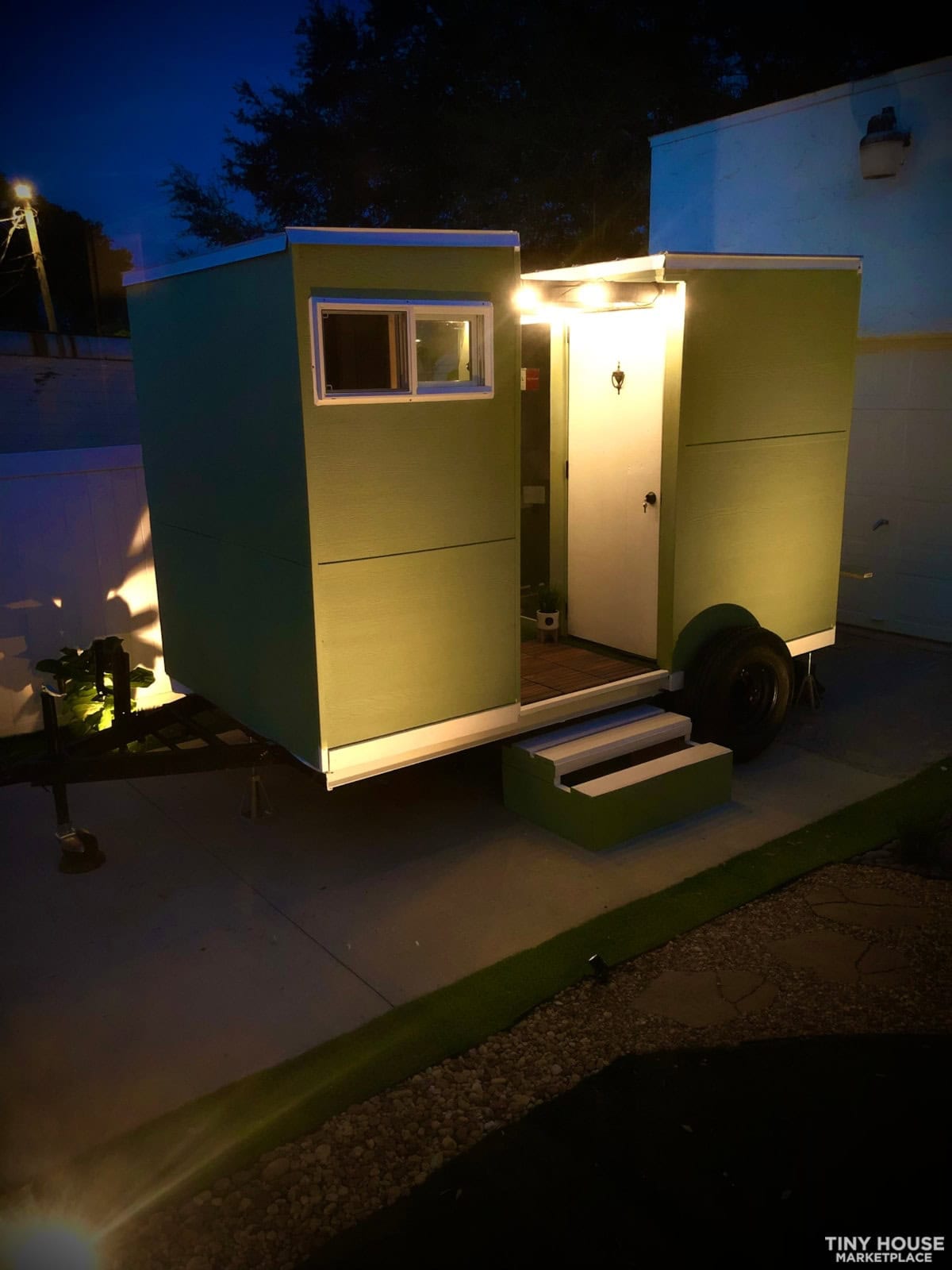 Tiny House on Wheels with Breezeway