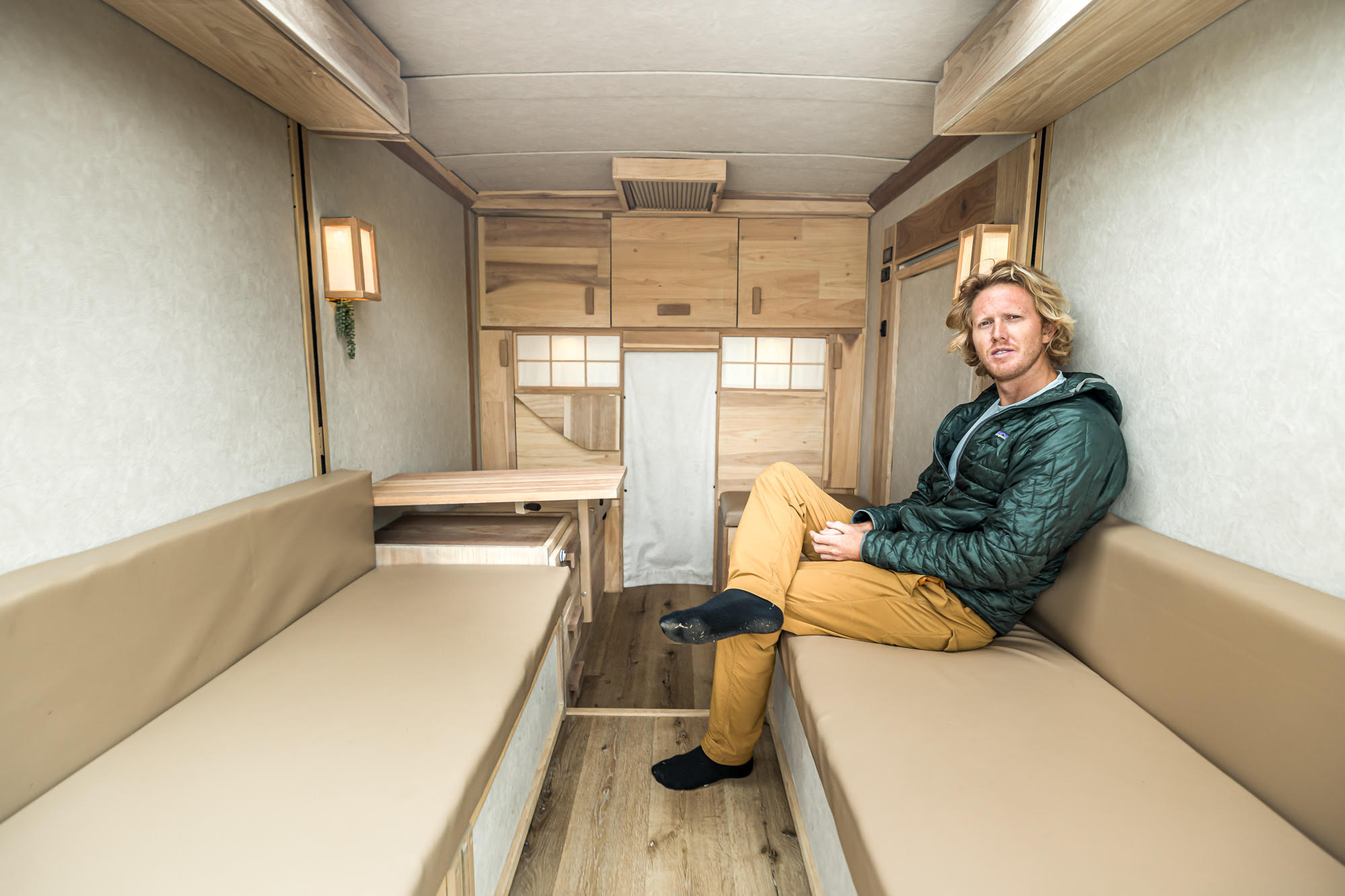 He Converted This Box Truck Into A Zen Office