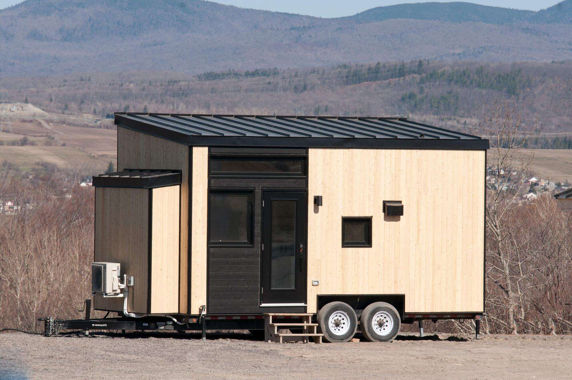 Sleek Modern 10-Foot-Wide Tiny House