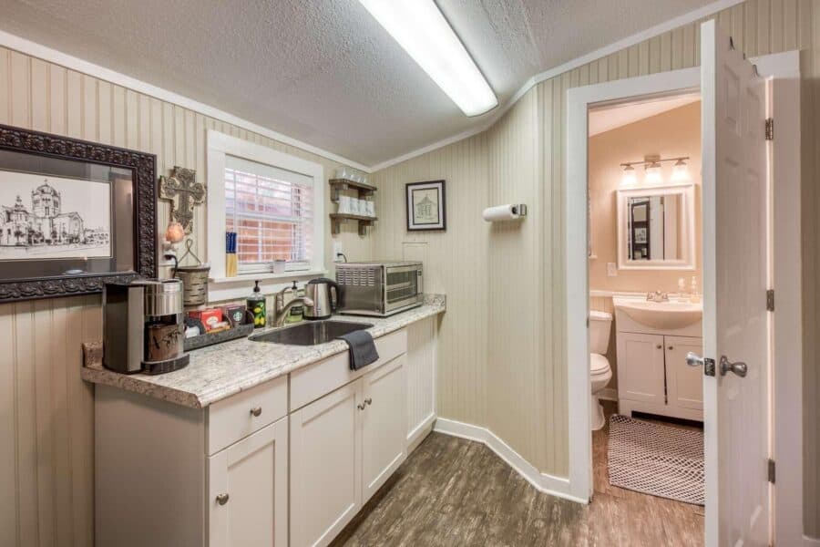 Tin Shed Revival Cabin St Augustine Florida Cabin Stay 002