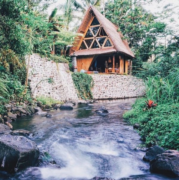 Tiny Bamboo Cabin in Bali 0017