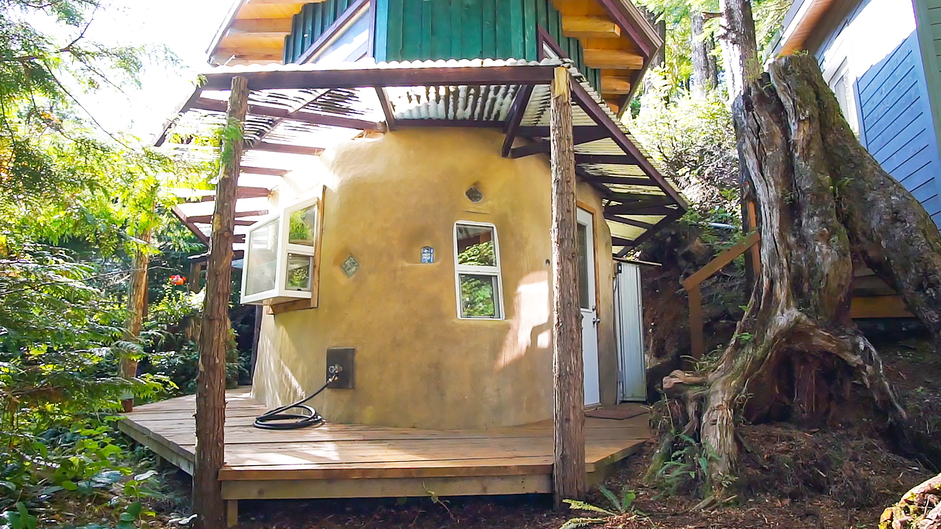 Woman s Magical Cob  House  Built Earth and Reclaimed Materials