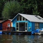 Tiny Floating Home in Prague 001
