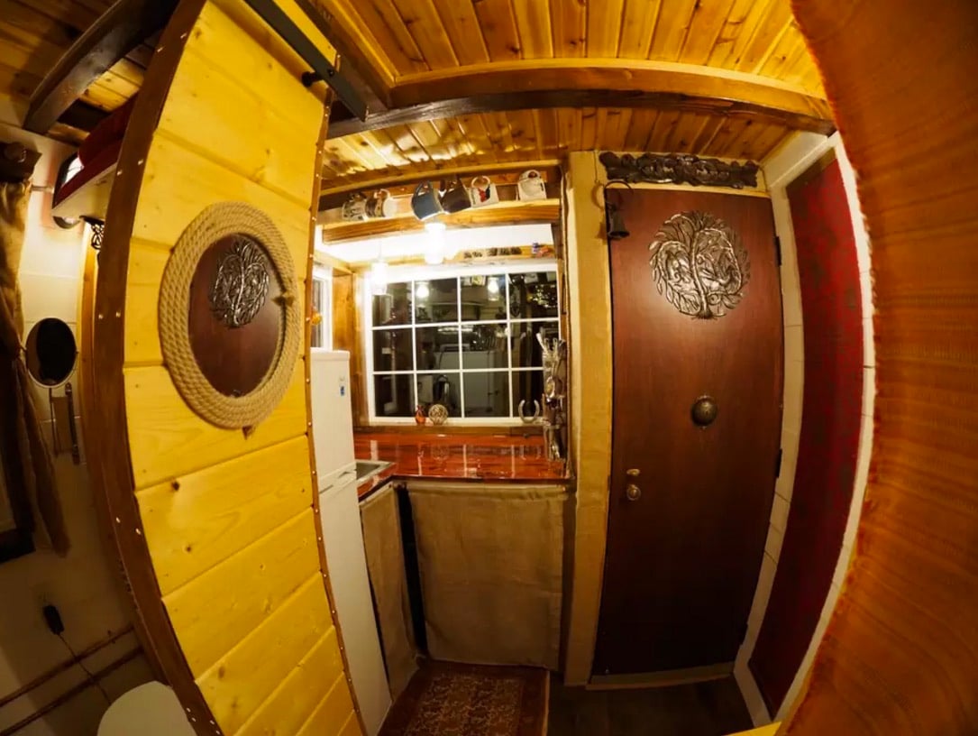 Tiny House Vacation with Mountain Views in Monroe, WA