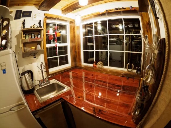 Tiny House Vacation with Mountain Views in Monroe WA 003