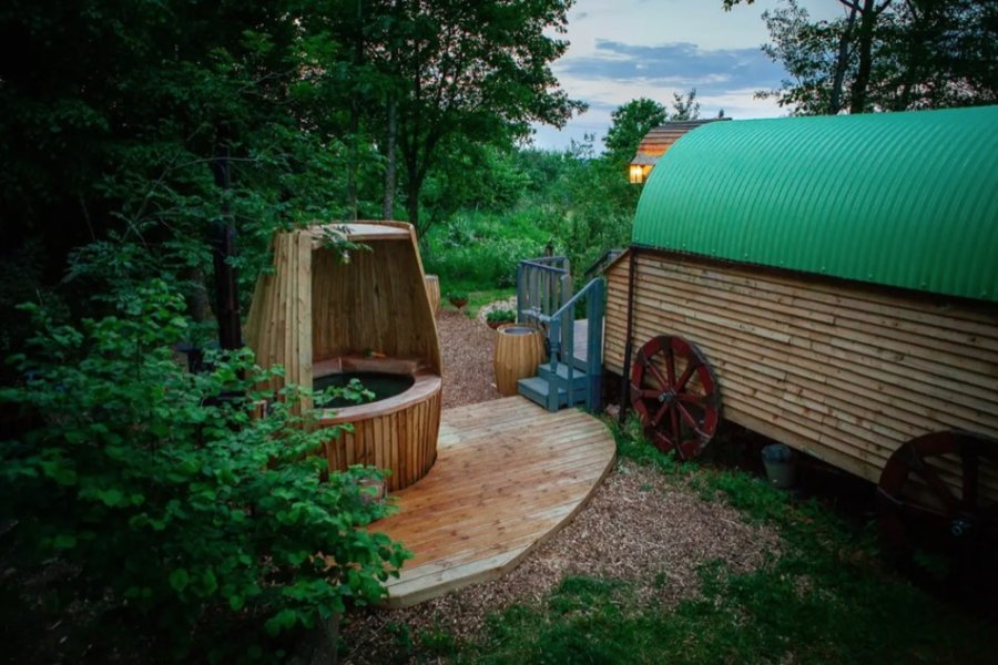 Tiny House in Rural England via Ralph on Airbnb 006