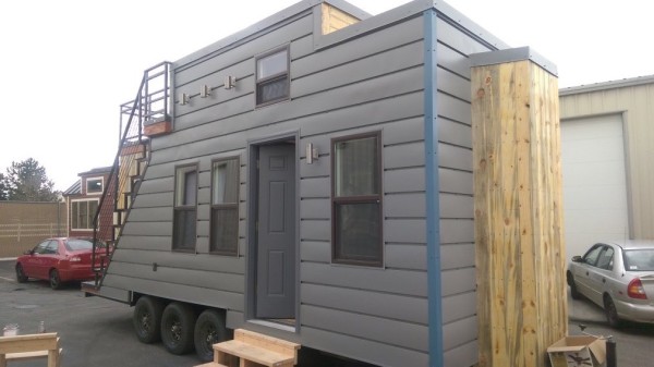 Tiny House on Wheels with Rooftop Access 002