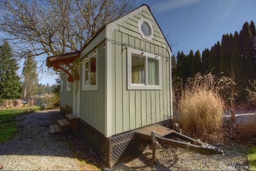 Tiny House with Luxury Bath on Zillow for 65k Olympia WA 0014