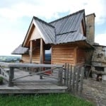 Tiny Log Cabin in Poland 008