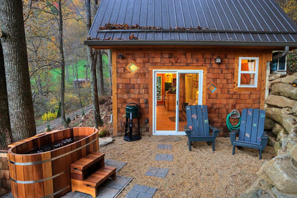 tiny-mountain-cottage-in-nc-001
