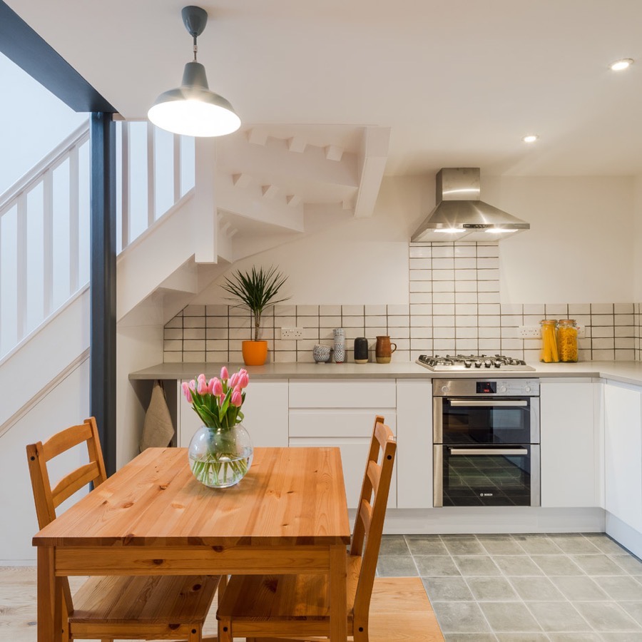 Tiny Townhouse in England by Intervention Architecture 003