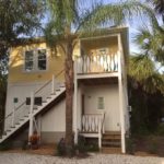 Tiny Tree Cottage in St Augustine 006