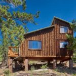 tiny-vintage-cabin-in-the-colorado-mountains-001
