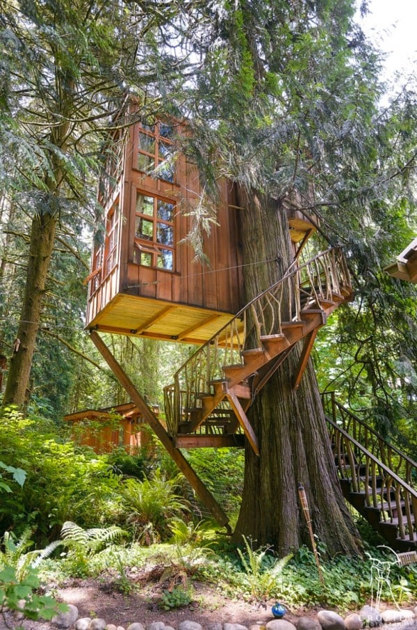 Trillium Treehouse at Treehouse Point 001