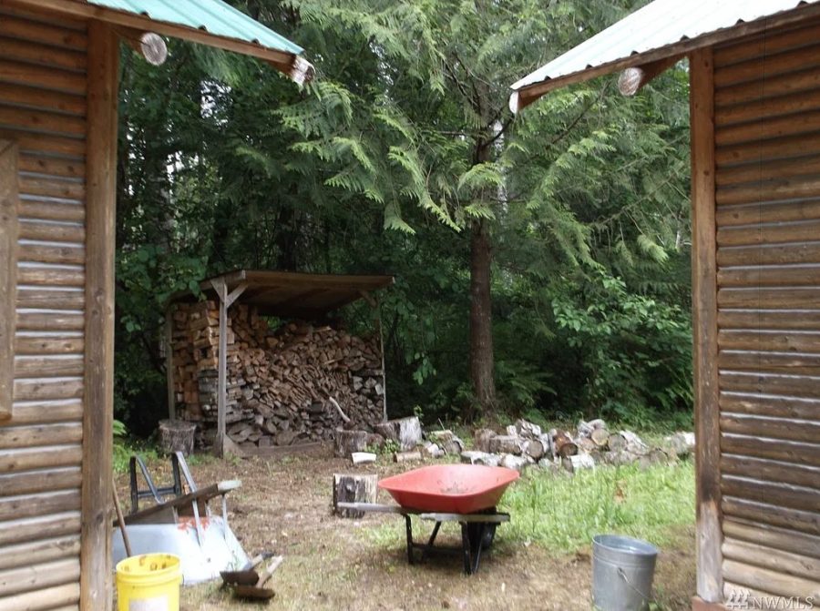 Two off-grid tiny cabins on one property in Tahuya via Zillow 0013
