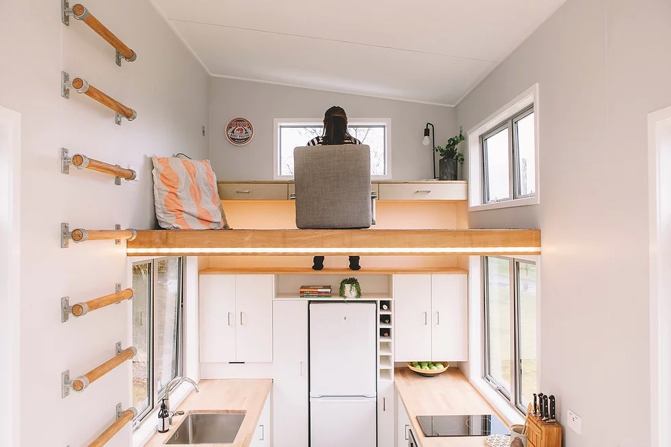  Tiny  House  on Wheels with a Floating Office Study Loft