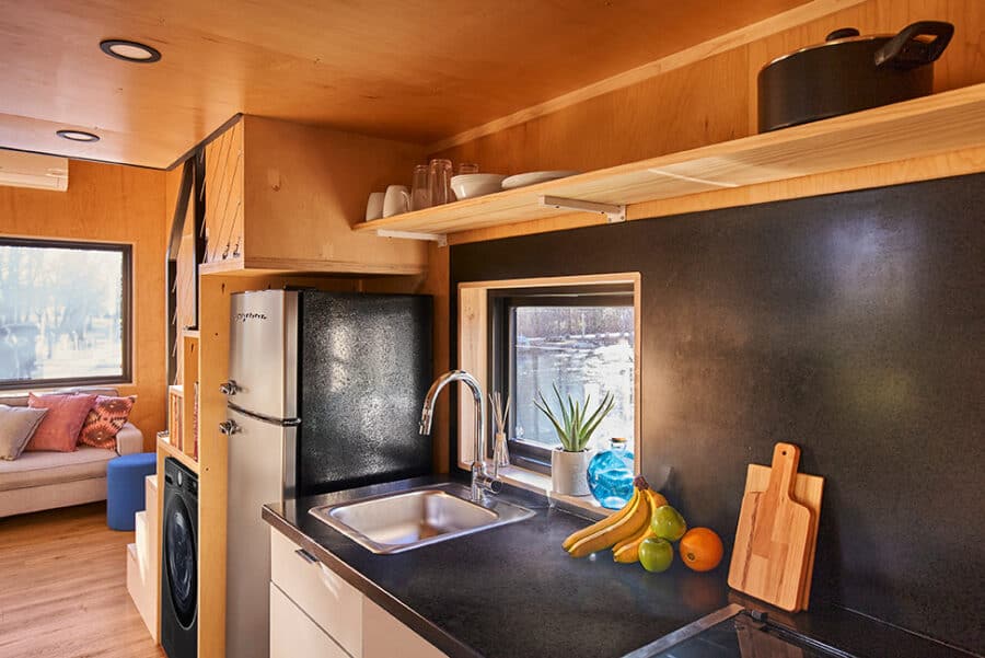 VIA™ MODERN WITH LOFT 32′ 3