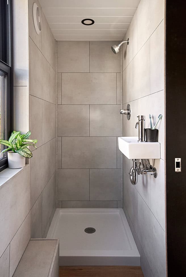 VIA™ MODERN WITH LOFT 32′