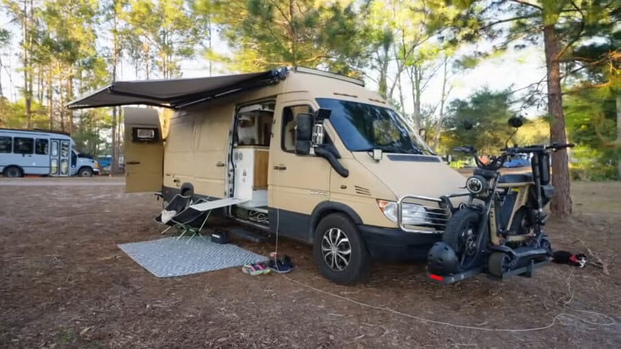 Van Mansion on T1N Sprinter Chassis