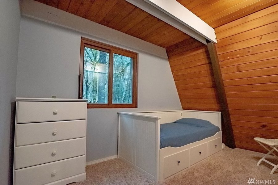 Whimsical A-frame Cabin in Hoodsport for 175k on 3 Lots via Zillow 007