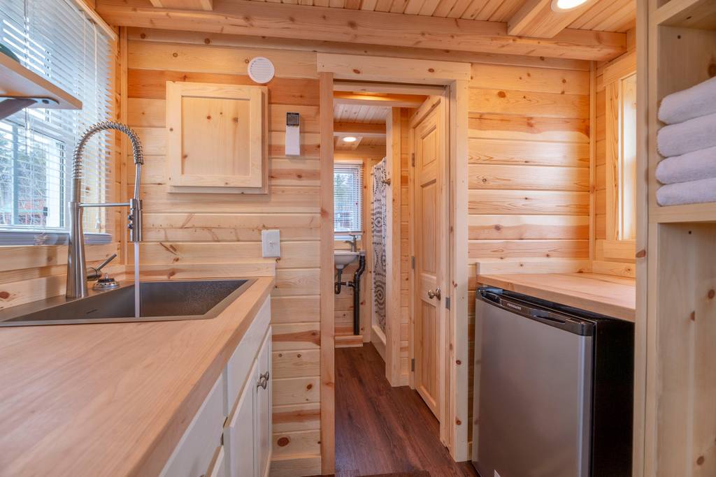 Whispering Aspen Tiny House Mountain Getaway