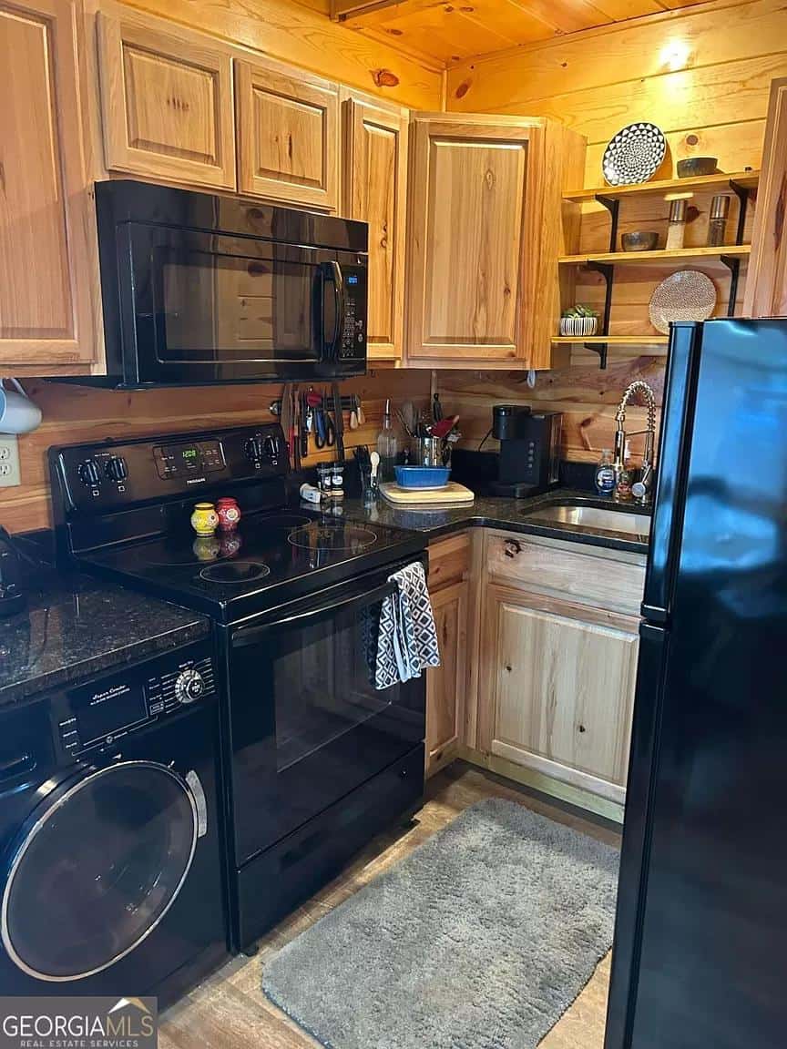 Whispering Hills Cabin 21