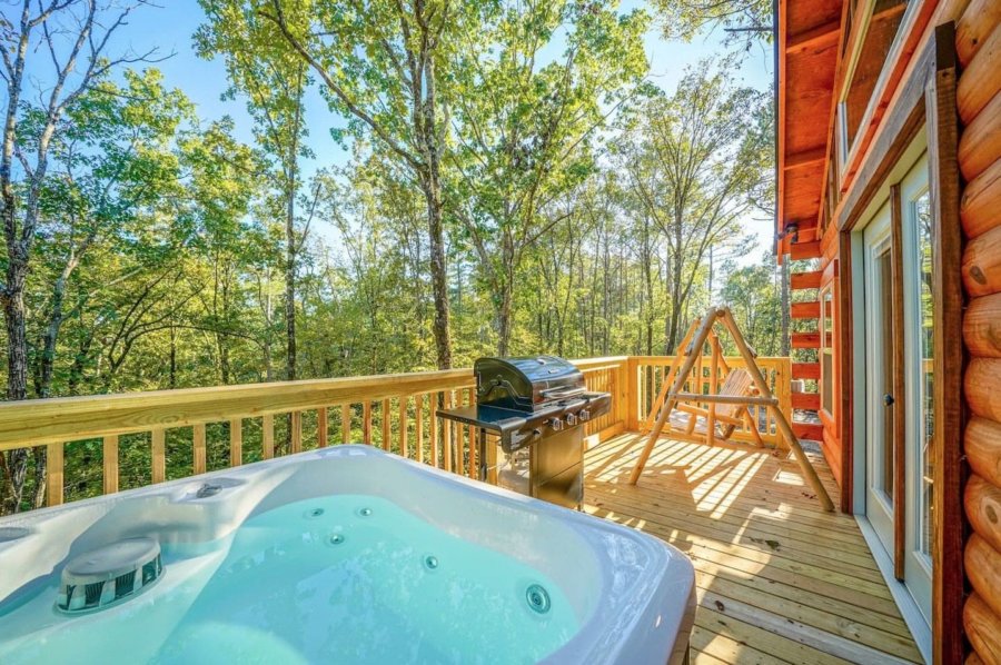 Whispering Pines Log Cabin on Stilts Airbnb Hot Springs Arkansas 0013