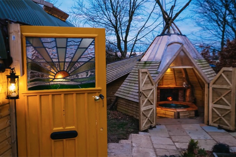 Wigwam Hot Tub Tiny House in Rural England via Ralph Airbnb 0017
