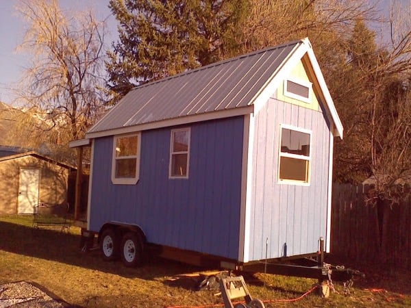Woman-Builds-Her-Own-Tiny-House-Wheels-013