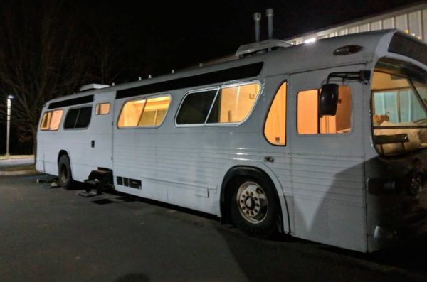 Woman Buys Old Greyhound Bus and Turns it into Chic Tiny Home 001