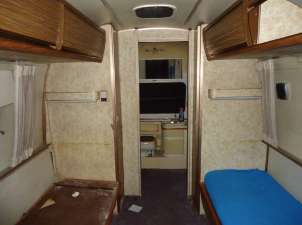 Wundertow Family Living and Traveling in 1977 Airstream 0011