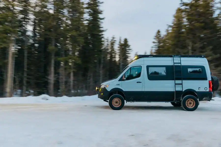 Yama-Vans-Furo-Exterior