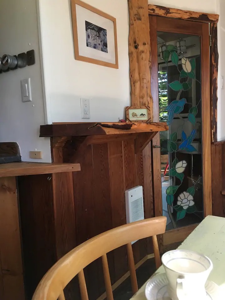 Yewnicorn Tiny House Vacation on Salt Spring Island via Moss Airbnb 007
