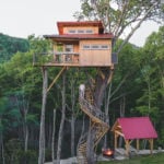 You Have to Climb 62 Steps to Get Into this Off-Grid Treehouse 8