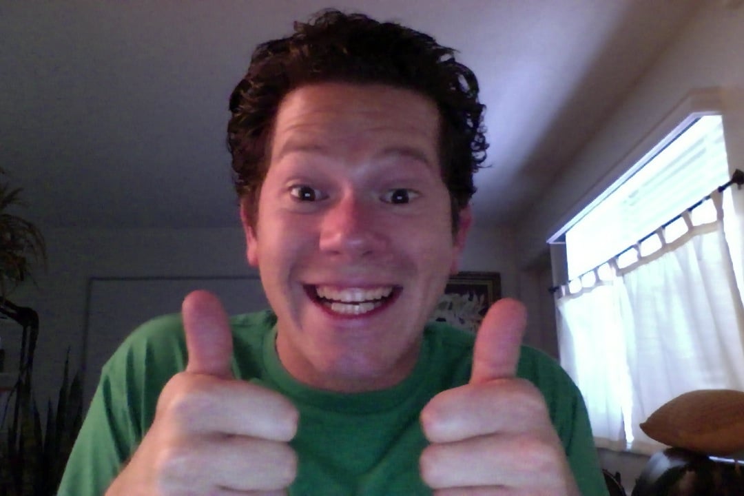 alex-thumbs-up