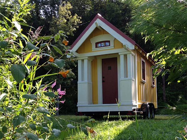 anderjack-tiny-cottage-for-sale-01