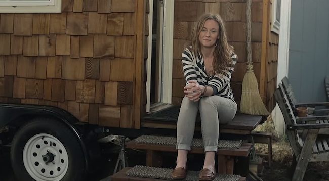 april-anson-college-grad-phd-benefits-big-from-living-in-tiny-house-001