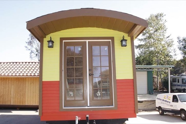 caravan-tiny-house-so-cal-cottages-003