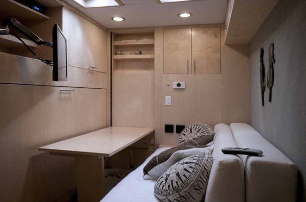 cargo-trailer-turned-to-transforming-stealth-tiny-house