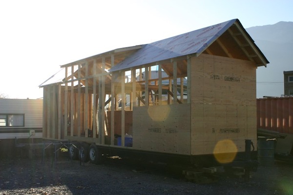 carnival-attraction-to-tiny-house-project-016