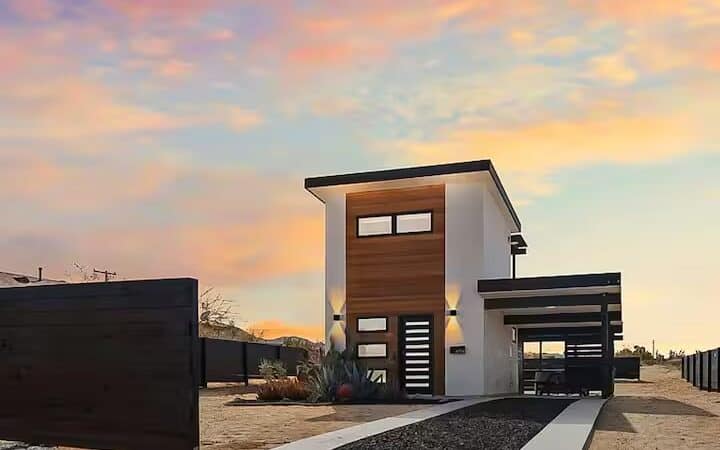 Casita Conejo exterior sunset