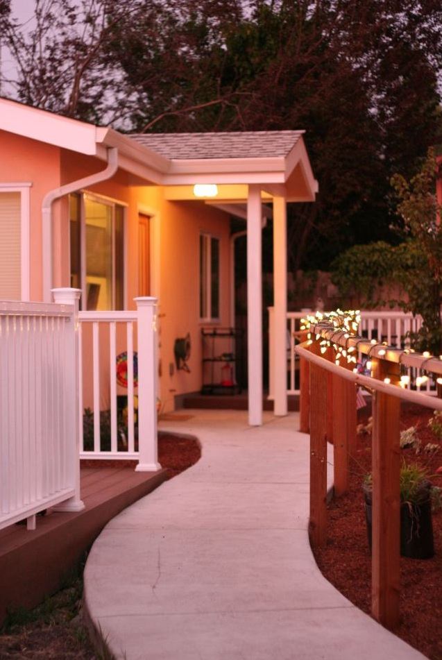 chez-mona-new-avenue-homes-610-sq-ft-cottage-00012