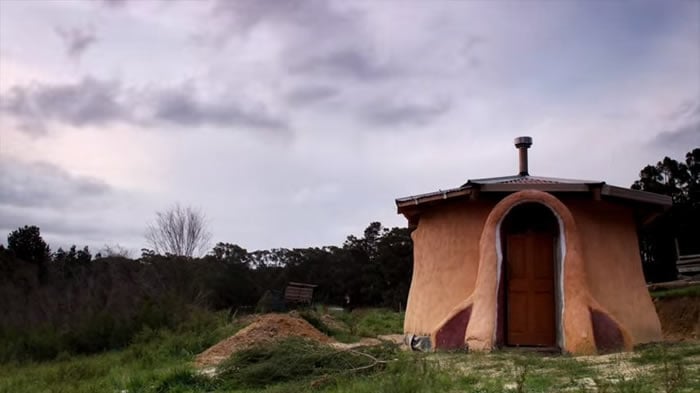 Photo inspiration: Picture Idea: Construction Of An Earthbag Tiny House
