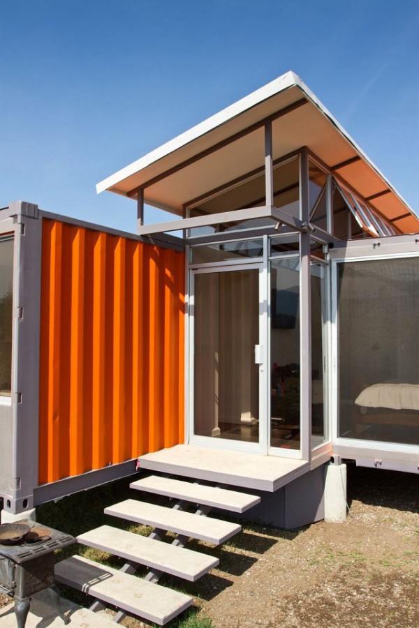 containers-of-hope-tiny-houses-06