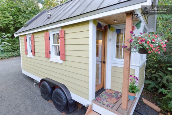 Cozy Tiny House on Wheels in Olympia, WA