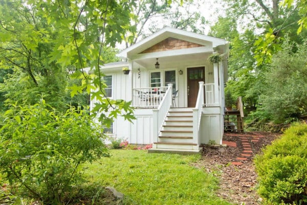 crescent-moon-cottage-near-asheville-001